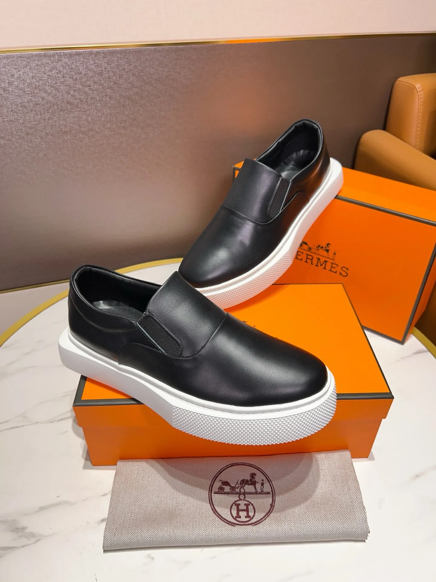 Factory price: 438💰[HERMES] Hermès - high-end quality original order 🔍🔍new product from men's counter uppers imported from Italy cowhide, sheepskin lining soles: original factory special soles, exclusive movable molded soles super comfortable, original factory follow-up goods - super high quality control·fine workmanship: highlighted (high-end·nobility·grade) -Size: 38-44 (45 can be customized)·